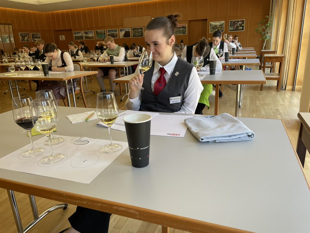 johanna steiner bei der degustation
